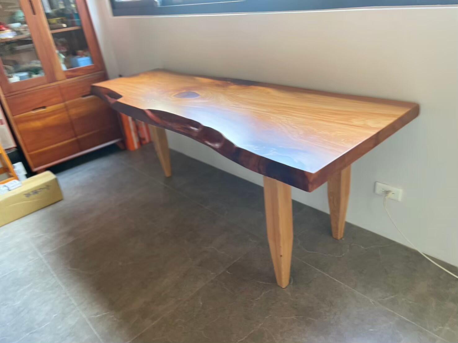 香杉桌+卡榫桌腳