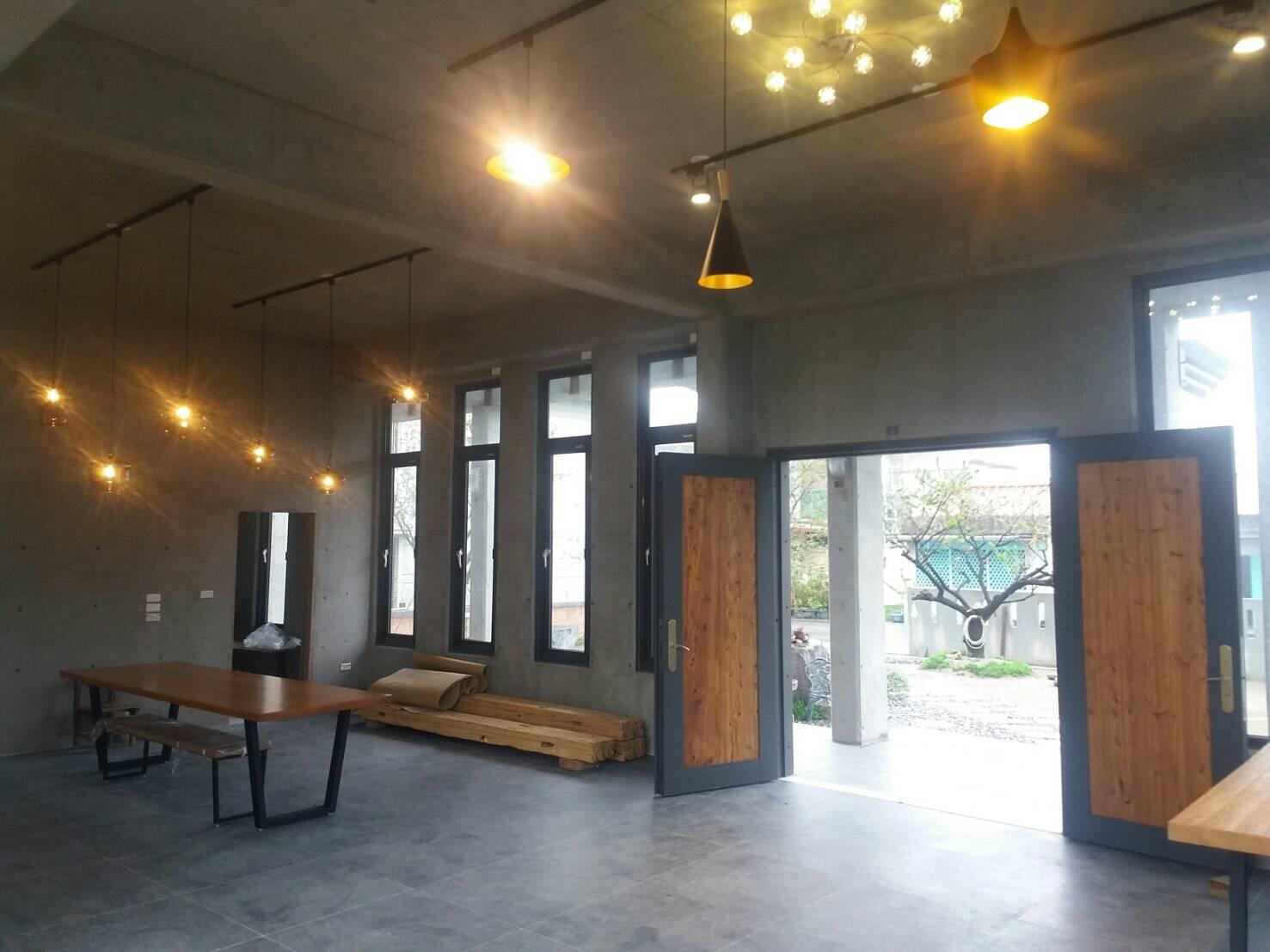 車庫門/大門/小門/滑軌門/旋轉門/木把手