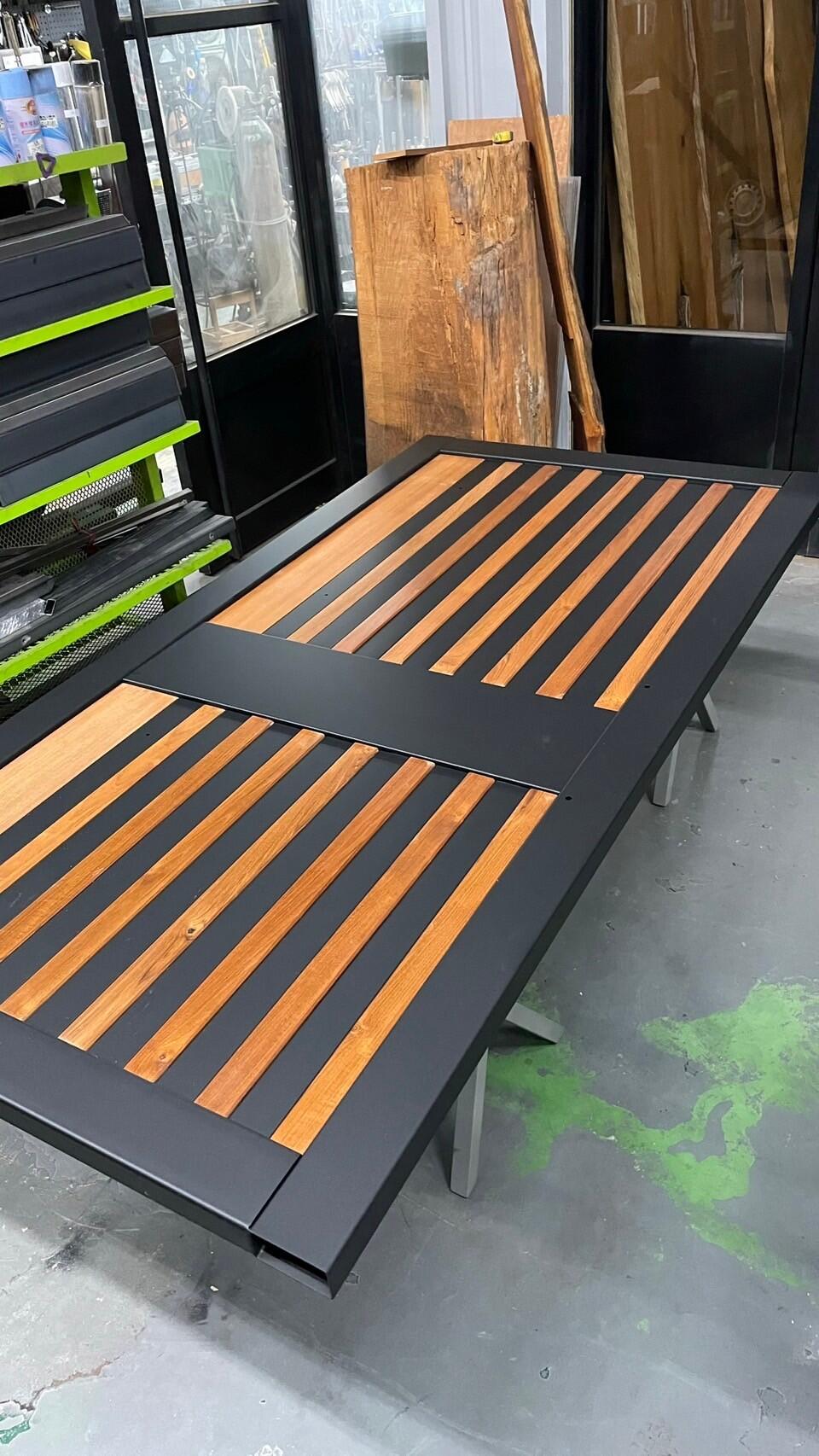 車庫門/大門/小門/滑軌門/旋轉門/木把手