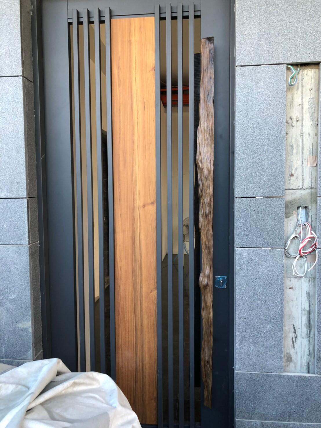 車庫門/大門/小門/滑軌門/旋轉門/木把手