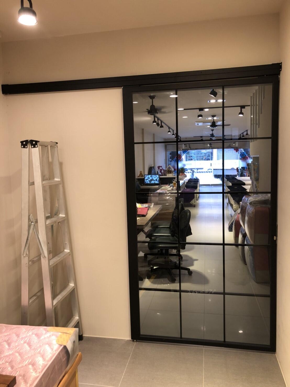 車庫門/大門/小門/滑軌門/旋轉門/木把手