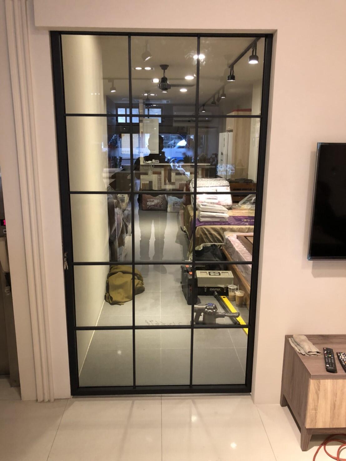 車庫門/大門/小門/滑軌門/旋轉門/木把手