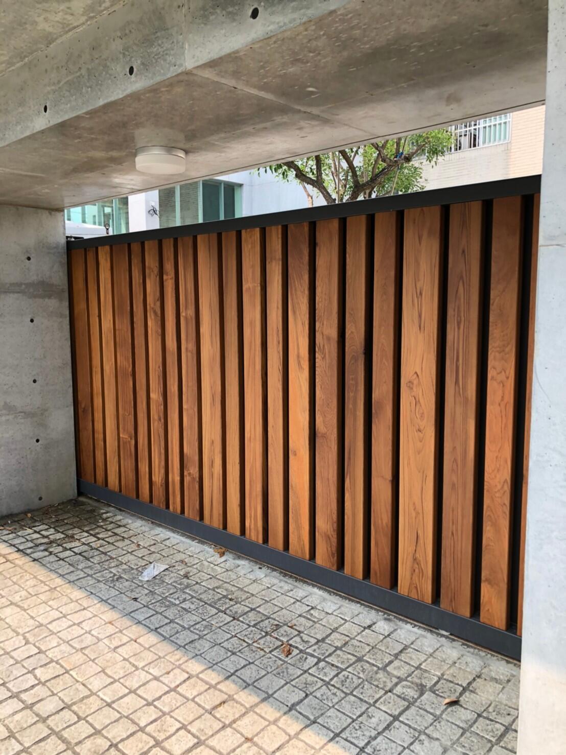 車庫門/大門/小門/滑軌門/旋轉門/木把手