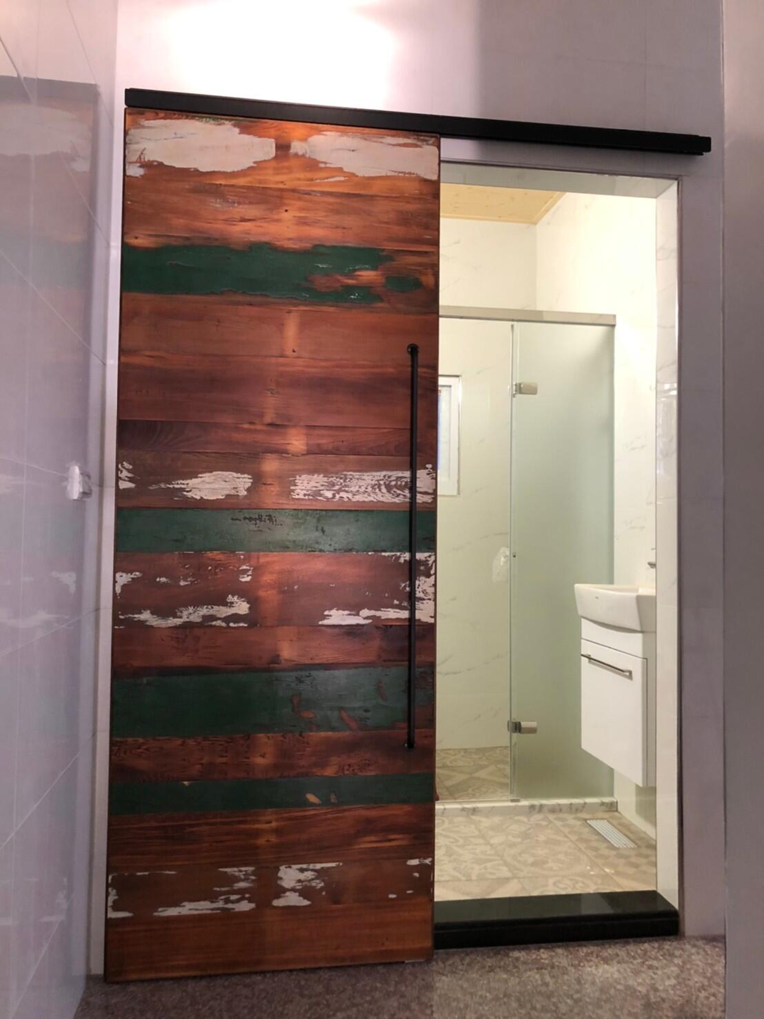 車庫門/大門/小門/滑軌門/旋轉門/木把手