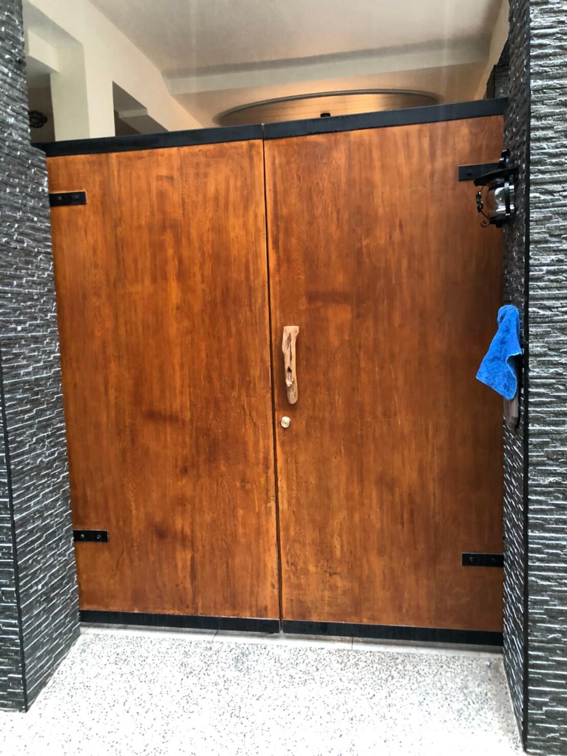 車庫門/大門/小門/滑軌門/旋轉門/木把手