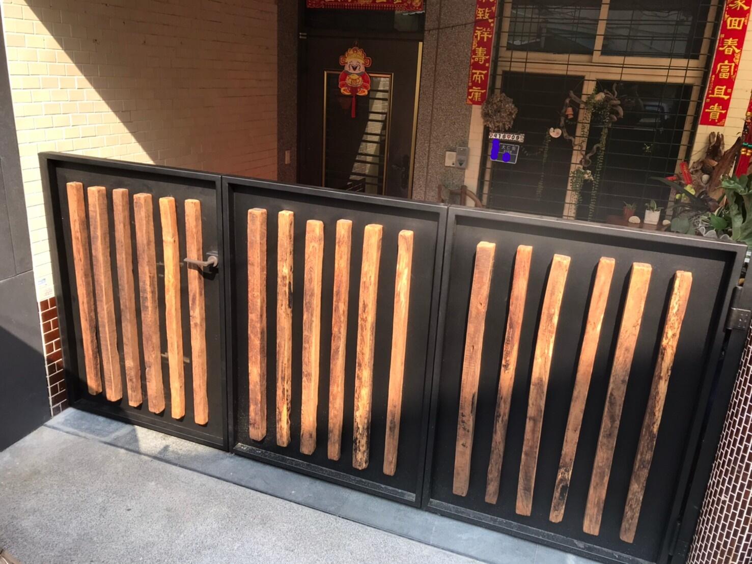 車庫門/大門/小門/滑軌門/旋轉門/木把手
