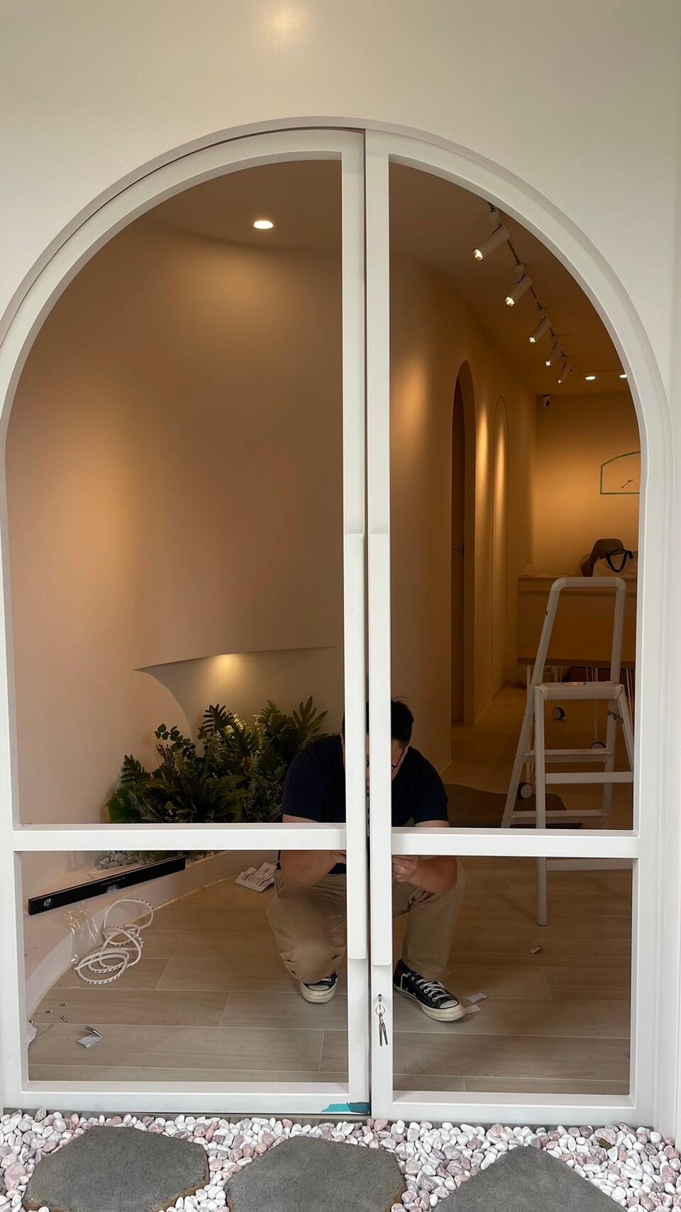 車庫門/大門/小門/滑軌門/旋轉門/木把手