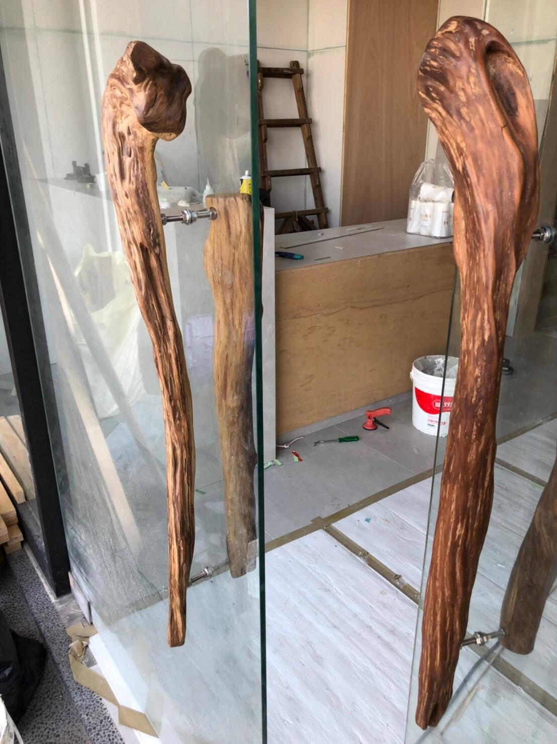 車庫門/大門/小門/滑軌門/旋轉門/木把手