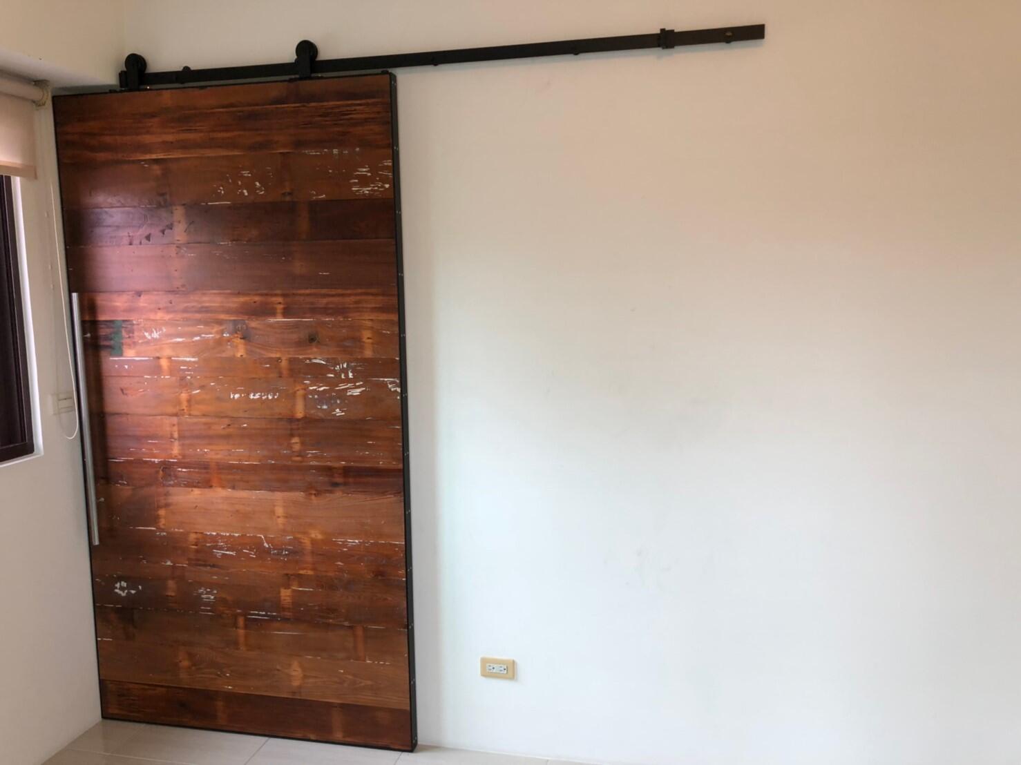 車庫門/大門/小門/滑軌門/旋轉門/木把手