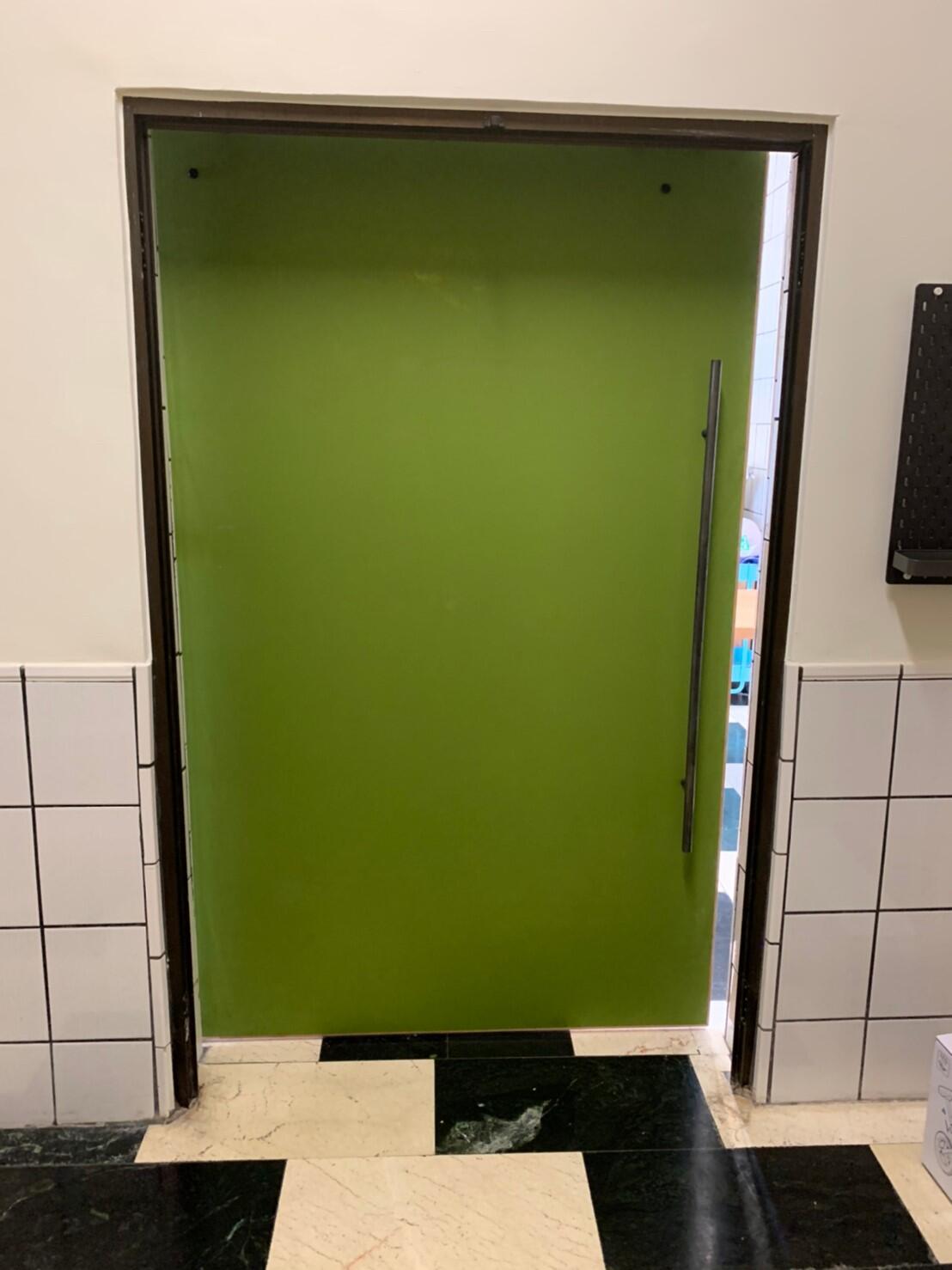 車庫門/大門/小門/滑軌門/旋轉門/木把手