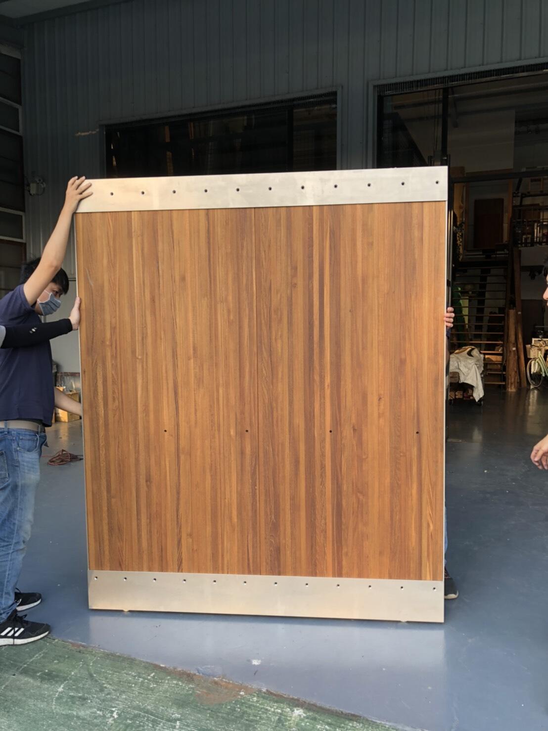 車庫門/大門/小門/滑軌門/旋轉門/木把手