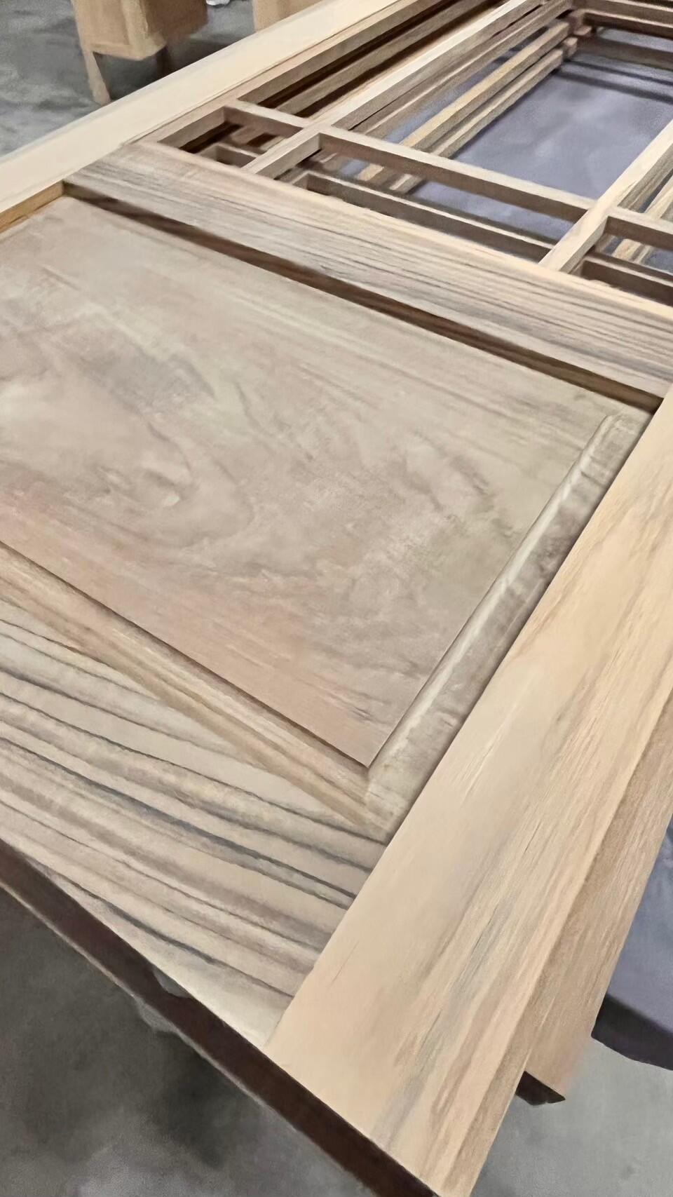 車庫門/大門/小門/滑軌門/旋轉門/木把手