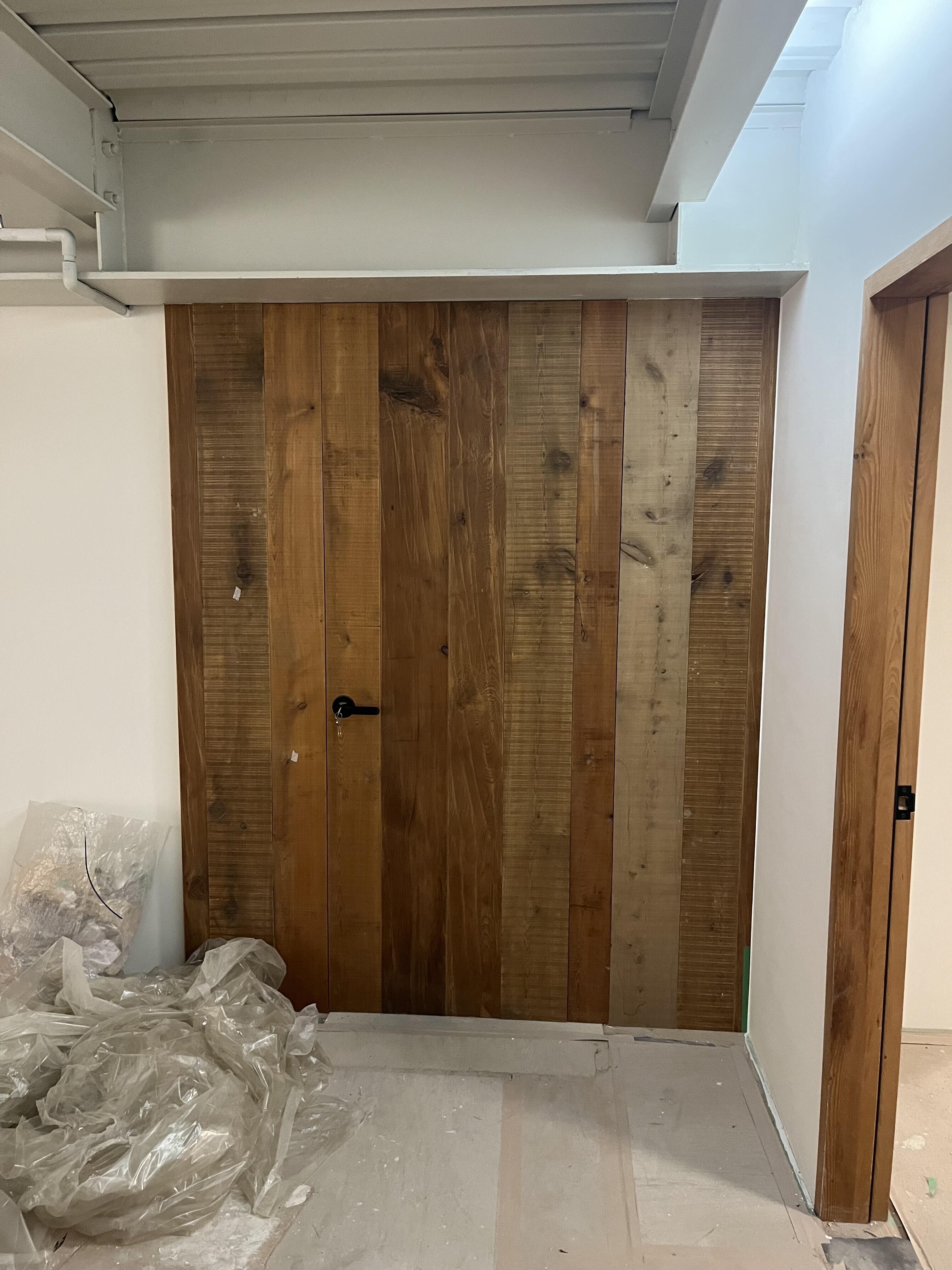 車庫門/大門/小門/滑軌門/旋轉門/木把手