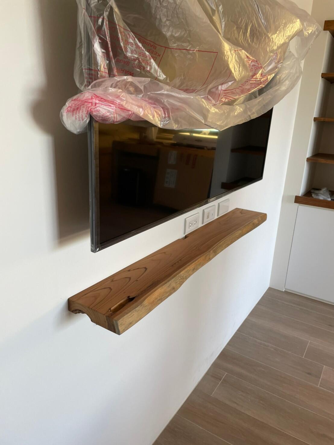 層板/層架/樓梯蓋板 層板的鐵件或是隱藏五金皆可以根據承重與結構量身訂製