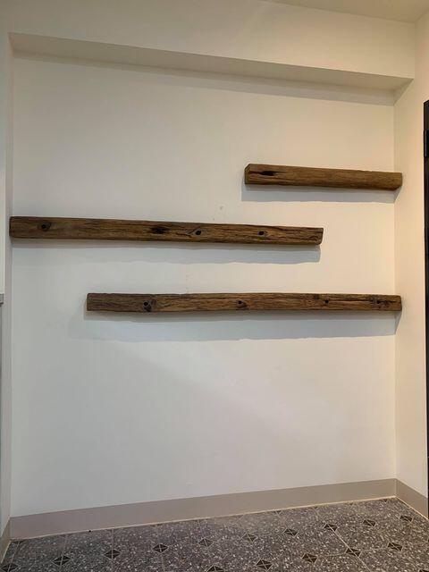 層板/層架/樓梯蓋板 層板的鐵件或是隱藏五金皆可以根據承重與結構量身訂製