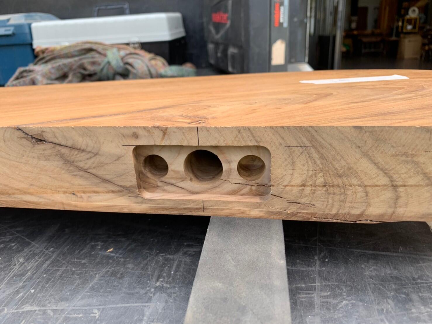 層板/層架/樓梯蓋板 層板的鐵件或是隱藏五金皆可以根據承重與結構量身訂製