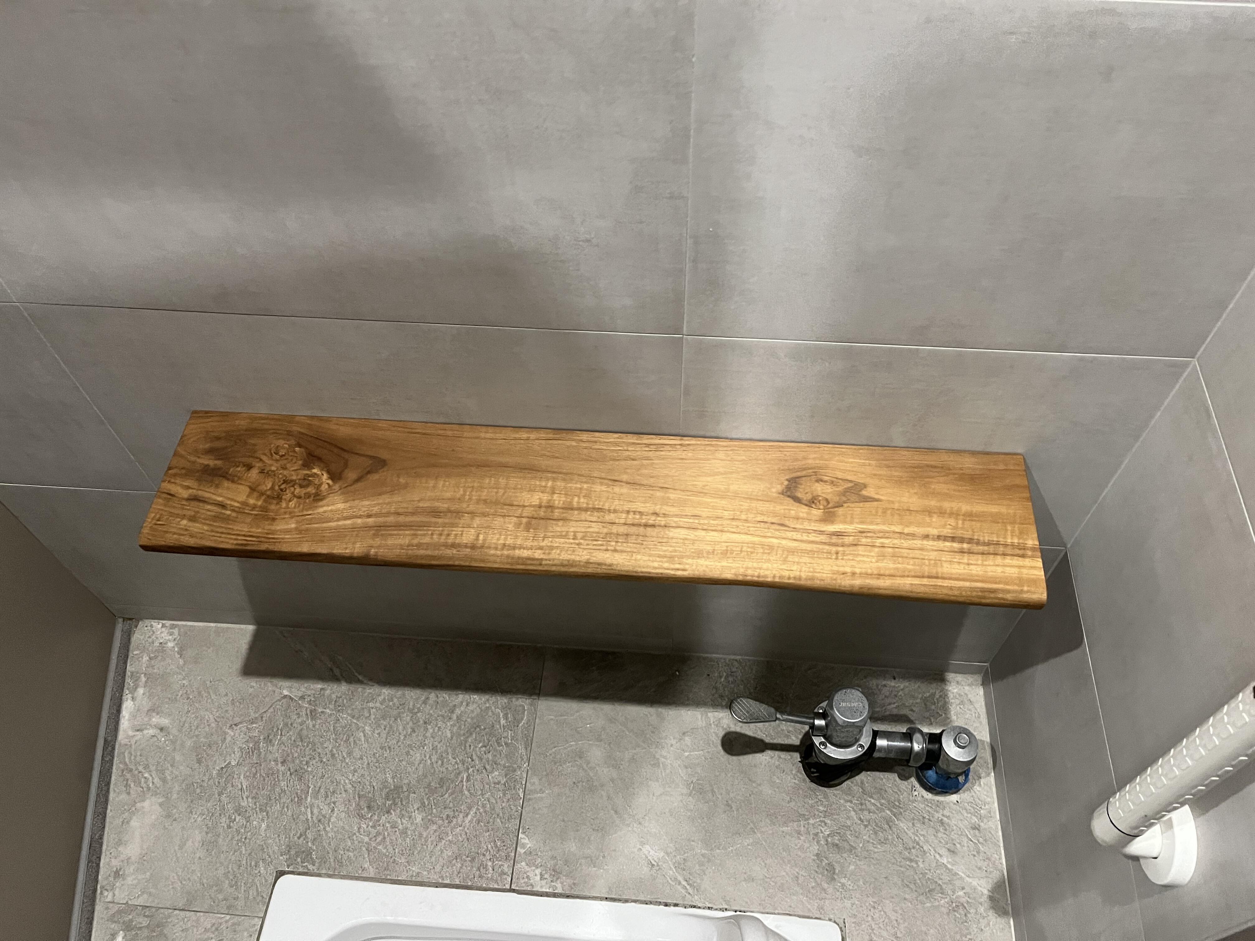 層板/層架/樓梯蓋板 層板的鐵件或是隱藏五金皆可以根據承重與結構量身訂製