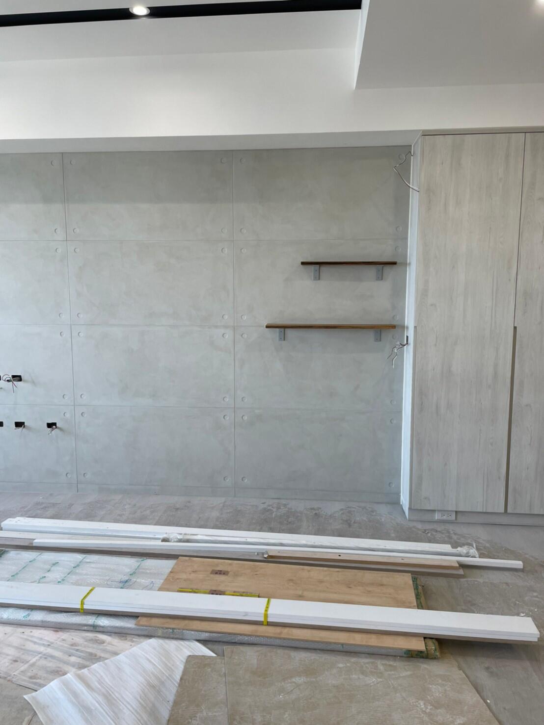 層板/層架/樓梯蓋板 層板的鐵件或是隱藏五金皆可以根據承重與結構量身訂製