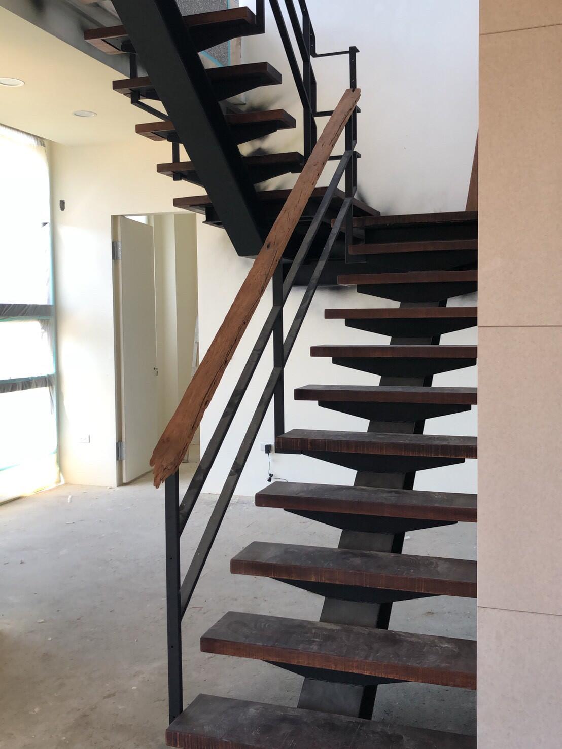 樓梯/樓梯扶手-客製化設計製作