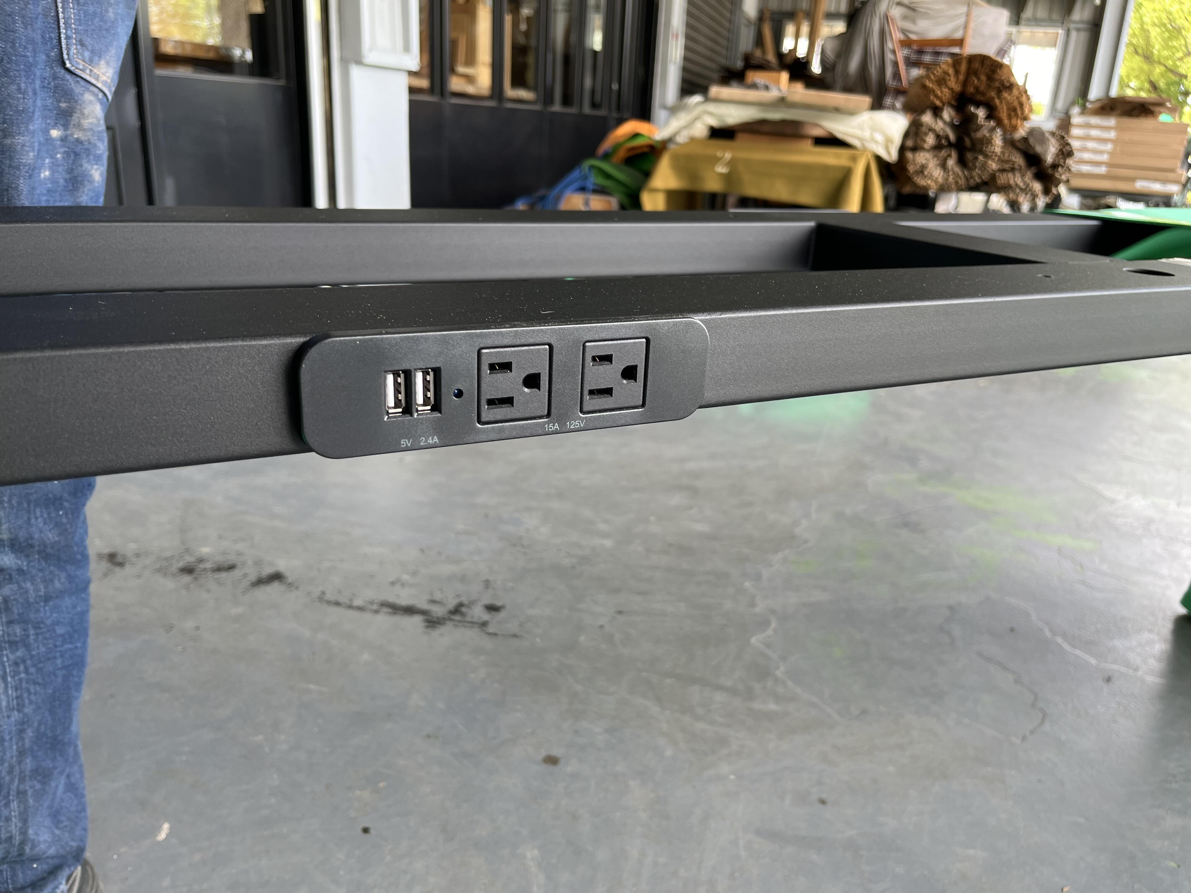 電源孔/線孔/插座 電源孔/線孔/插座