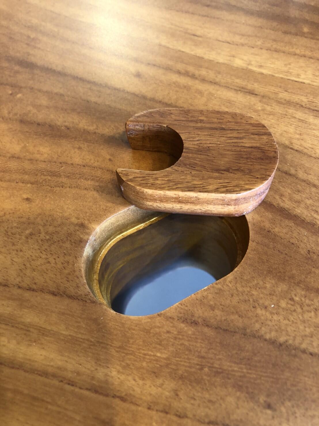 電源孔/線孔/插座 電源孔/線孔/插座